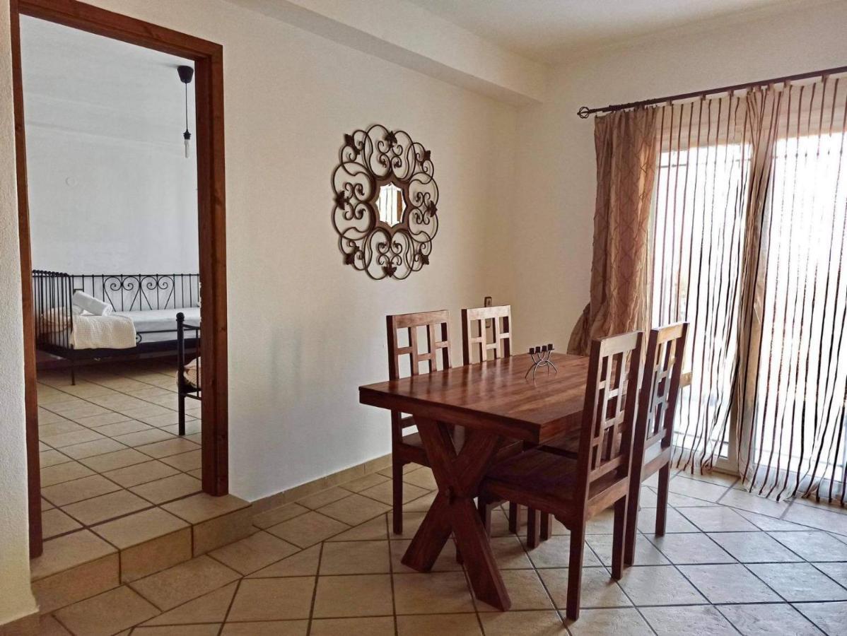 Pantheon Apartment Серес Екстериор снимка